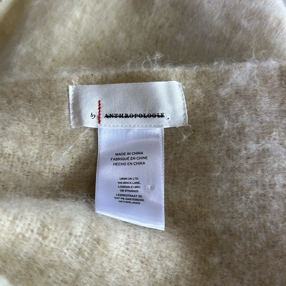 NWOT BY ANTHROPOLOGIE Elegant Beige and White PASTEL Fringe  Blanket Scarf